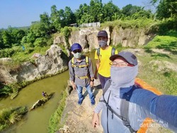 Mencari Godzilla di Tebing Koja Tangerang