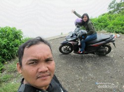 Mendaki & Menyibak Kabut di Puncak Telomoyo