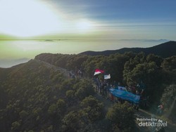 Mendaki Gunung Gede Tanpa Embel-embel Plastik