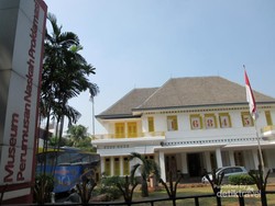 Mendatangi Tempat Lahirnya Proklamasi