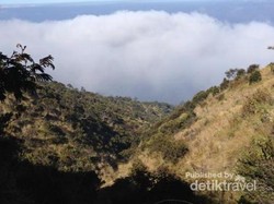 Menelusuri Sisi Mistis Gunung Lawu