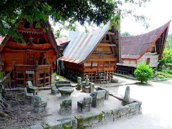 Mengenal Desa Bawomataluo di Nias