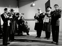 Mengenang Heroisme Grup Musik Klasik di Dek Kapal Titanic