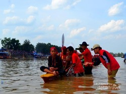 Mengenang Seru & Ramainya Festival Pacu Jalur 2017