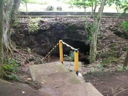 Mengintip Pemandian Eksklusif Jendral Amerika di Morotai