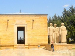 Mengunjungi Mausoleum Bapak Bangsa Turki di Ankara