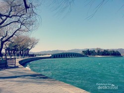 Mengunjungi Summer Palace China, Tapi di Musim Dingin