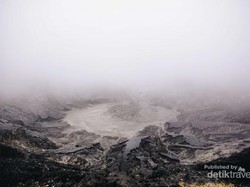 Menikmati Kabut di Tangkuban Perahu