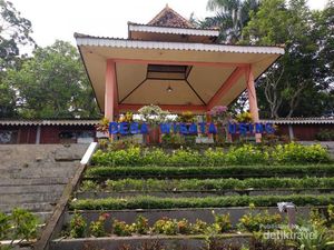 Menikmati Kearifan Lokal Banyuwangi di Desa Wisata Osing