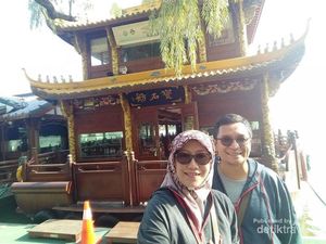 Menikmati Keindahan West Lake di Hangzhou, China