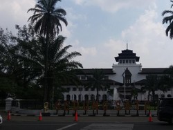 Menikmati Kota Kembang dari Sisi Lain, Bagaimana Caranya?