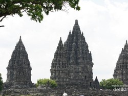 Menikmati Libur Tahun Baru di Prambanan