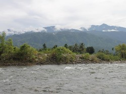 Menikmati Segarnya Sungai Alas, Aceh