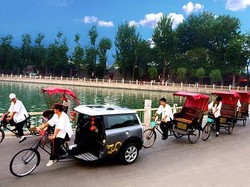 Menjelajah Beijing dengan Becak Termewah di Dunia