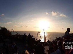 Menjelajahi Kuta Selatan yang Menawan