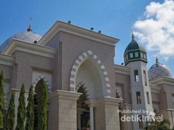 Menyambut Idul Fitri di Masjid Raya Makassar