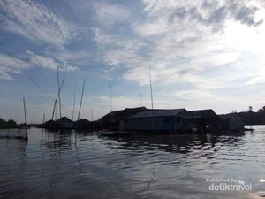 Menyusuri Sungai Bassac di Chao Doc Vietnam