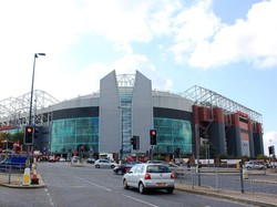 Merasakan Euforia Bola di Kandang Manchester United