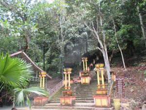 Misteri Jumlah Anak Tangga Menuju ke Destinasi Angker Ini