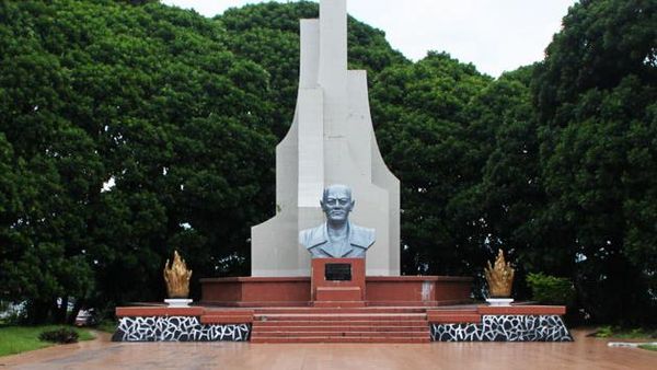 Monumen dan Makam Sam Ratulangi