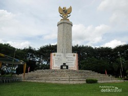 Monumen Tengku Amir Hamzah, Ikon Kota Stabat di Sumut