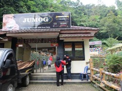 Mudik ke Solo, Air Terjun Jumog Jadi Pilihan Liburannya