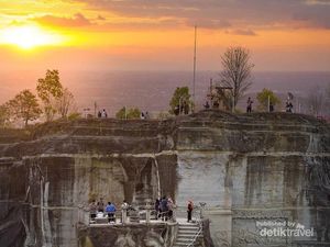 Mulai Sambut Wisatawan, Ada Apa Saja Sih di Tebing Breksi?