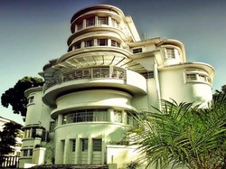 Must Visit! 6 Bangunan Paling Bersejarah di Kota Bandung