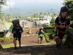 Naik Gunung Lawu dari Candi Cetho, Banyak Pemandangan Cantik