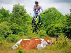 Naik Sepeda di Singkarak, Swiss Dari Ranah Minang