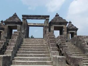 Napak Tilas Jejak Ratu Boko di Yogyakarta