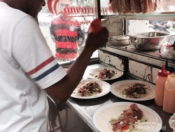 Ngabuburit Asyik Menjelajah Kampung Arab di Surabaya