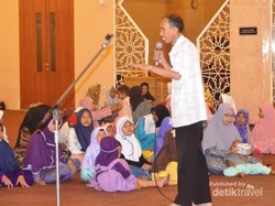 Ngabuburit Ceria di Masjid At-Tin