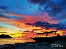 Ngabuburit ke Pulau Ini, Tiba-tiba Sudah Magrib Saja