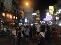 Ngaku Backpacker? Nongkrong Dulu di Khao San!