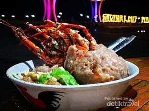 Nikmatnya Cicipi Bakso Lobster di Kotabaru