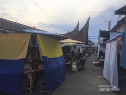 Nikmatnya Sarapan Pedas di Kampung Minang