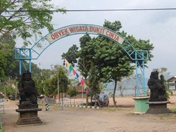 Nongkrong Asyik di Bukit Cinta