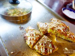 Nyobain Okonomiyaki Langsung di Negara Asalnya
