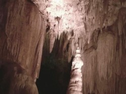 Pacitan Punya Gua Unik yang Bisa Mengeluarkan Suara Gong