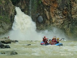 Pacu Adrenalin Lewat Arung Jeram di Aceh, Berani?