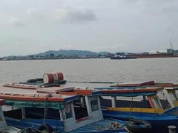 Pagi yang Asyik di Tepian Sungai Mahakam
