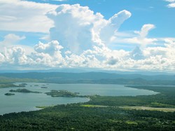 Panorama Danau Sentani yang Memikat Jenderal Amerika