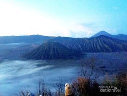 Panorama Indah Bromo dari Bukit Cinta