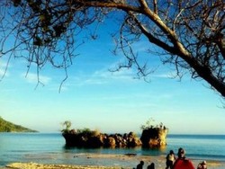 Pantai Bambarano, Sepotong Surga Tersembunyi di Sulteng