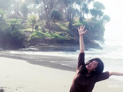 Pantai Batu Hiu, Tanah Lot Ala Jawa Barat