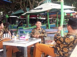 Pantai Buat Santai di Jepara