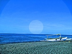 Pantai di Bali Ini Punya Taman Laut yang Cantik