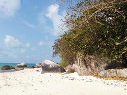 Pantai di Belitung Ini Serasa Milik Pribadi
