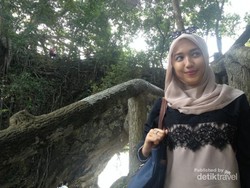 Pantai Karang Bolong, Primadona dari Anyer